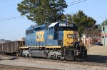 CSX 8334 leads train F008-15 towards the yard